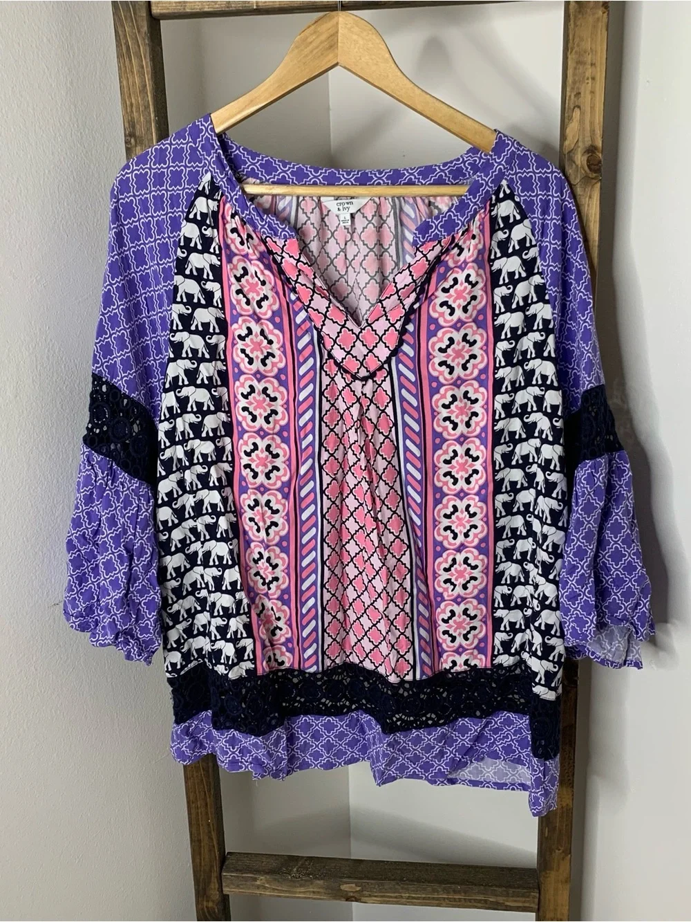 Crown & Ivy Boho Floral & Elephant Print Peasant Top Pink & Purple Size L